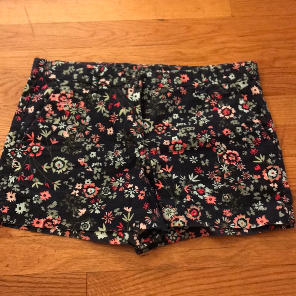 Size 2 Floral Gap Summer Short